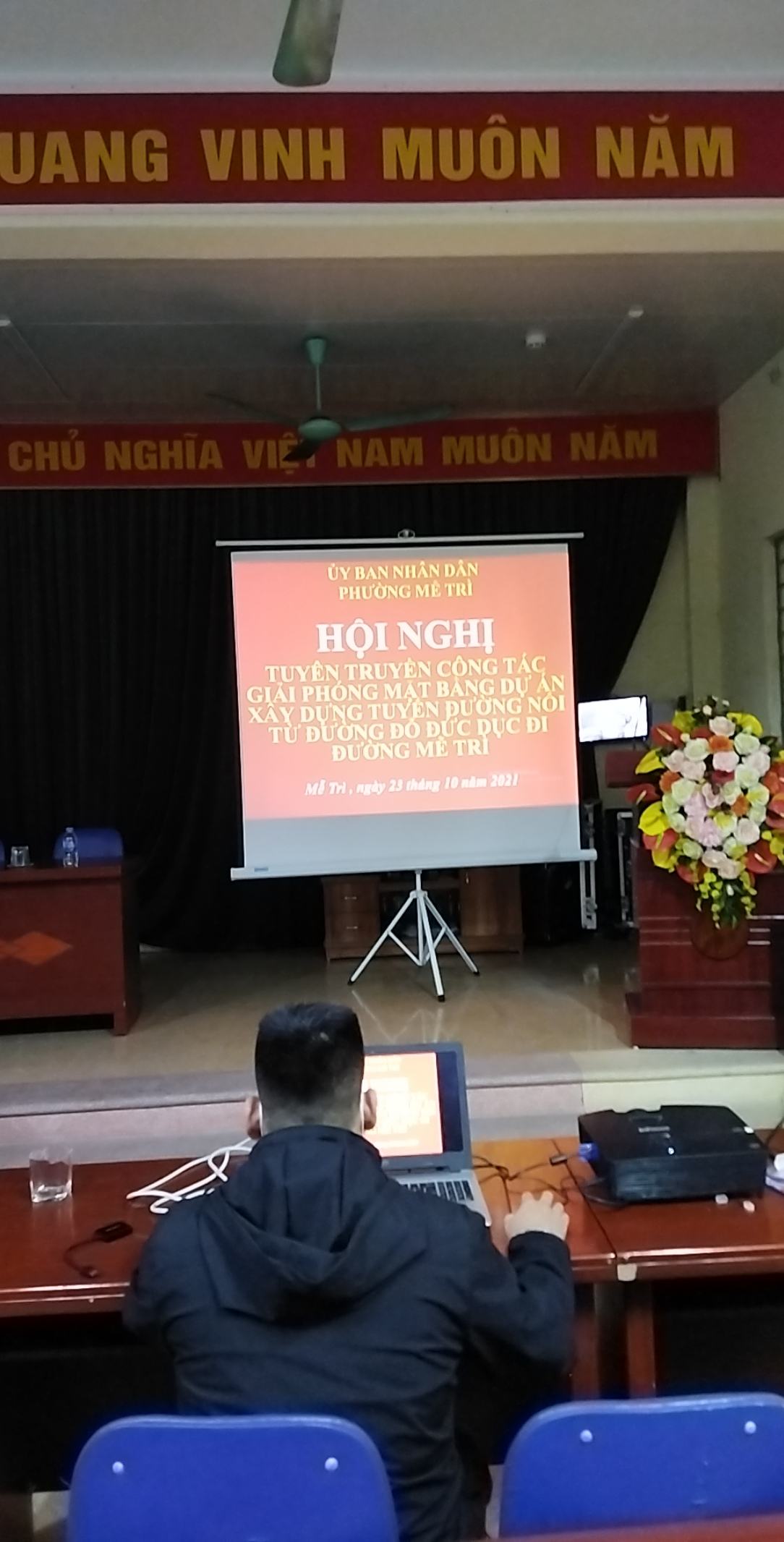 Cho thuê máy chiếu tại Hà Nội và các tỉnh